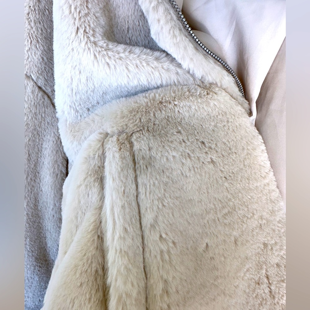 LIKE NEW ZARA Faux Fur Teddy Jacket Coat Hooded Beige Tan Brown Soft Cozy Bomber - Picture 8 of 9
